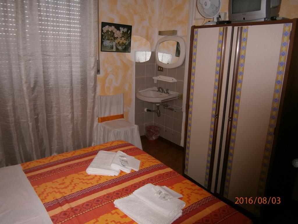 Albergo Il Cantuccio Bolano ภายนอก รูปภาพ