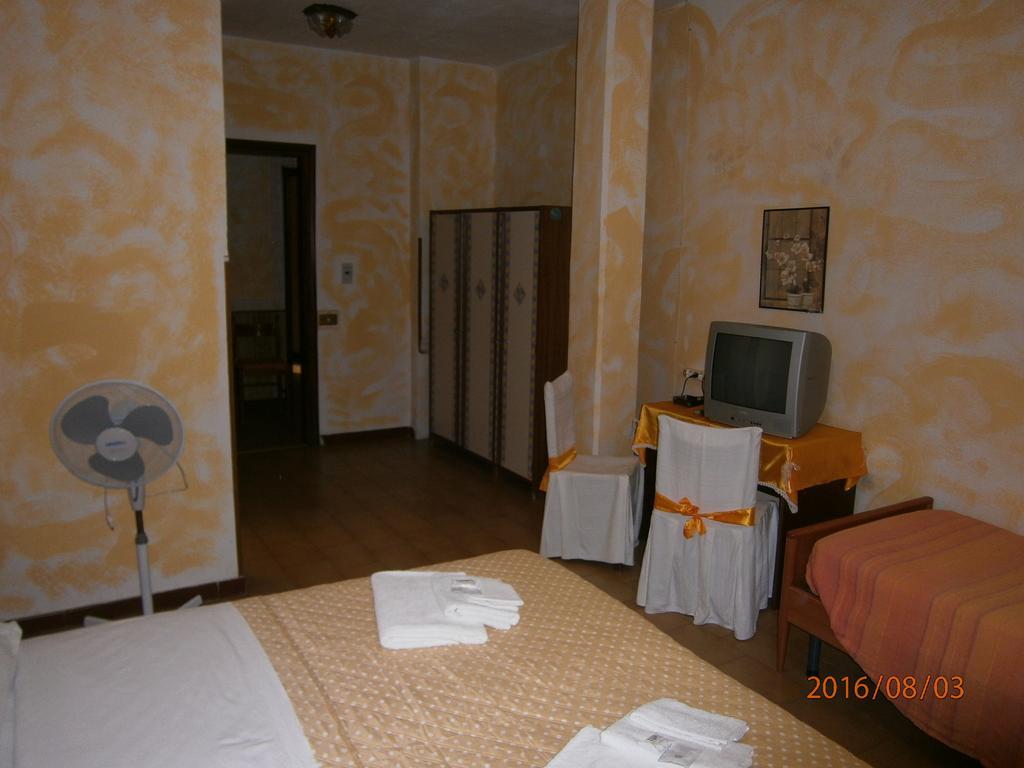 Albergo Il Cantuccio Bolano ภายนอก รูปภาพ